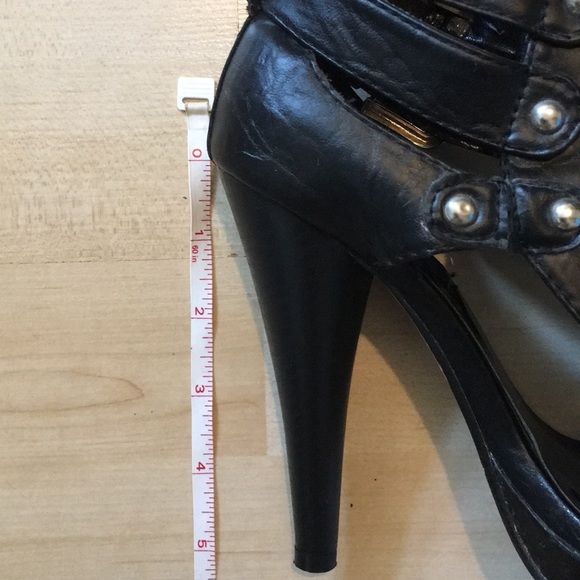 Yoki black vegan leather platform sandals w/studs - Picture 7 of 8